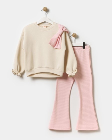 طقم بناتي شتوي مكون من قطعتين باللون البيج والزهر