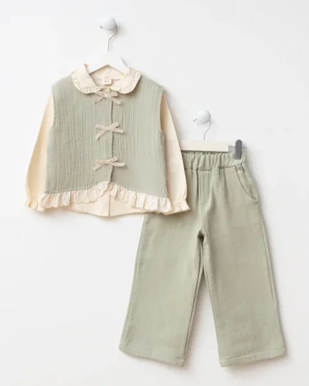 طقم بناتي للأعمار ٢-٦ سنوات