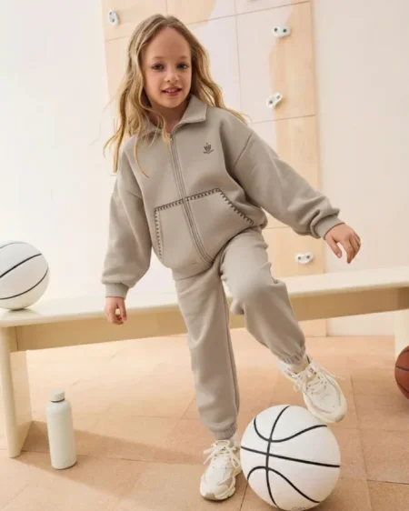 تريننج بناتي شتوي للأعمار ٧-١٠ سنوات