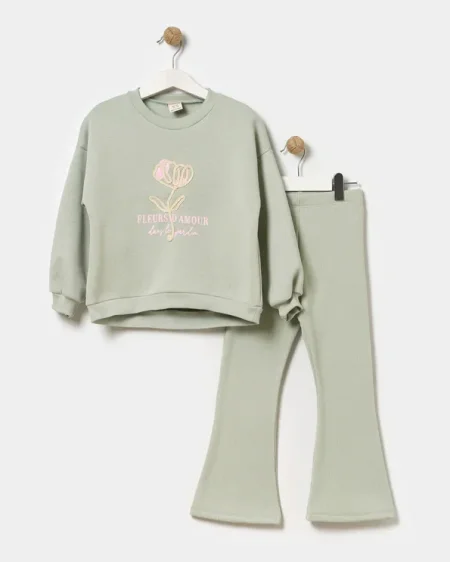 LIGHT GREEN